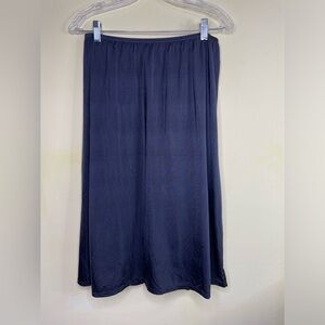 Vanity Fair Black Half Slip Single Slit Solid Hem Size Large